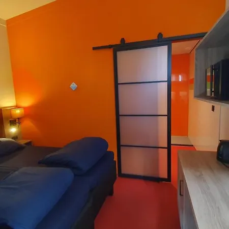 Campsite Zeeburg 3*