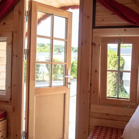 Campsite Zeeburg 3*