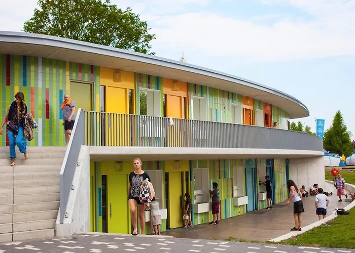 مكان تخييم Zeeburg 3*