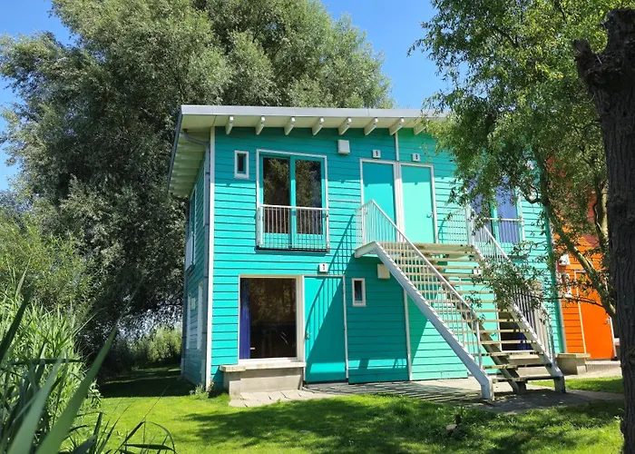 Zeeburg مكان تخييم