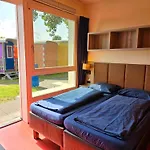 Zeeburg אתר קמפינג 3*