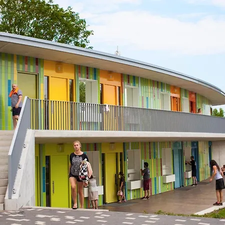 Campsite Zeeburg 3*